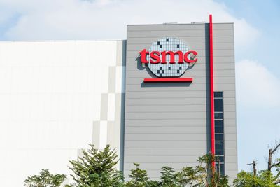 Taiwan Semiconductor Has Unusual Call Options Activity - a High Covered Call Yield Play